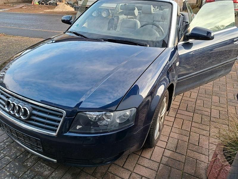 Gebraucht Audi Cabriolet 163 PS (119 kW) 2005 Blau Cabrio