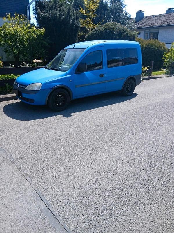 Używany Opel Combo 87 KM (63 kW) 2003 Niebieski Minivan