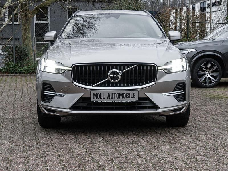 Gebraucht Volvo XC60 Core 197 PS (144 kW) 2023 Beige SUV