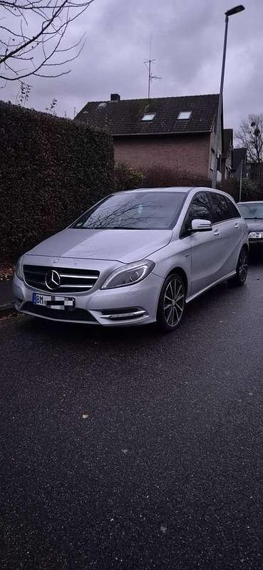 Gebraucht Mercedes B180 109 PS (80 kW) 2011 Van / Kleinbus