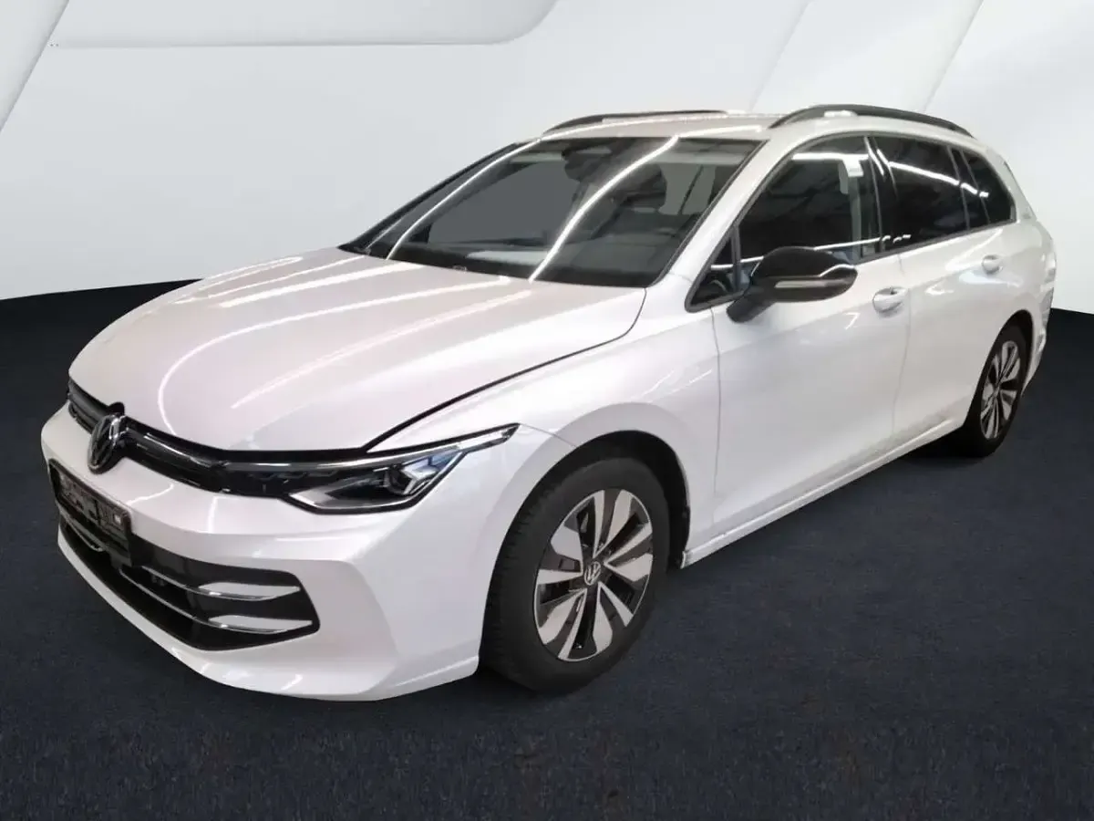 Gebraucht VW Golf VIII Goal 150 PS (110 kW) 2025 Weiß Limousine