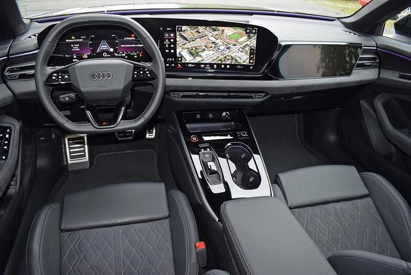 Gebraucht Audi A5 Ambiente 204 PS (150 kW) 2024 Grau Limousine