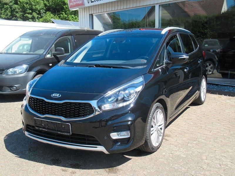 Schwarz Gebraucht 2017 Kia Carens Vision Van / Kleinbus | 8.590 € - Bild 1/4
