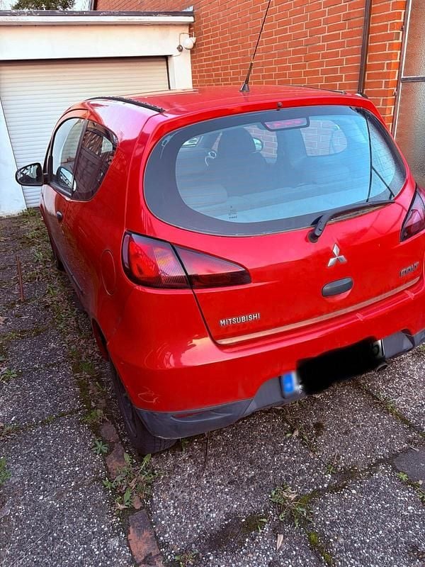 Gebraucht Mitsubishi Colt 95 PS (69 kW) 2010 Rot Kleinwagen