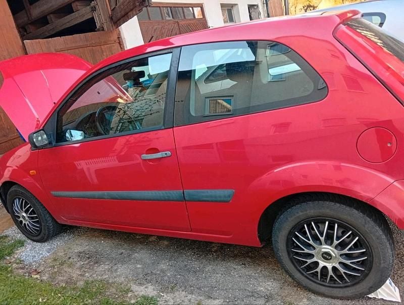 Gebraucht Ford Fiesta 60 PS (44 kW) 2008 Rot Kleinwagen