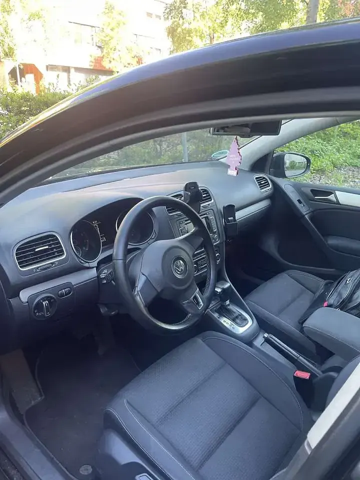 Gebraucht VW Golf VI Team 105 PS (77 kW) 2010 Schwarz Kleinwagen