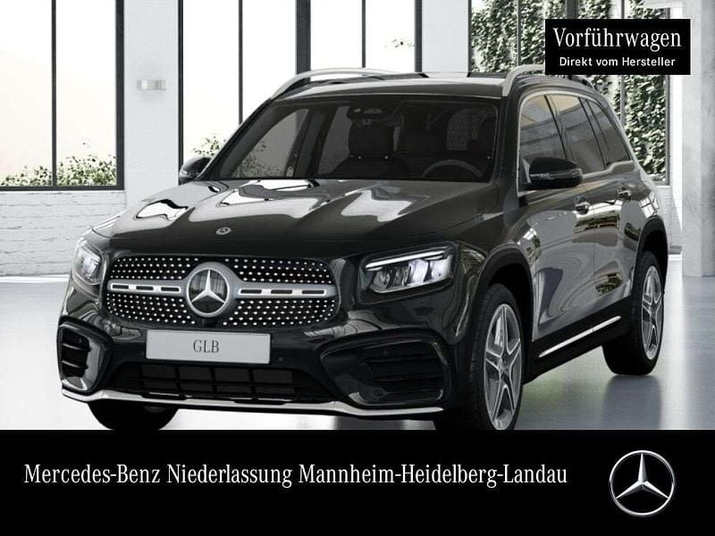 Nachtschwarz Gebraucht 2025 Mercedes GLB200 AMG SUV | 46.490 € (Fairer Preis) - Bild 1/4