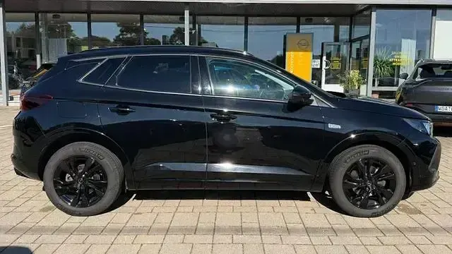 Gebraucht Opel Grandland X 131 PS (96 kW) 2022 Karbon schwarz (metallic) (metallic) SUV