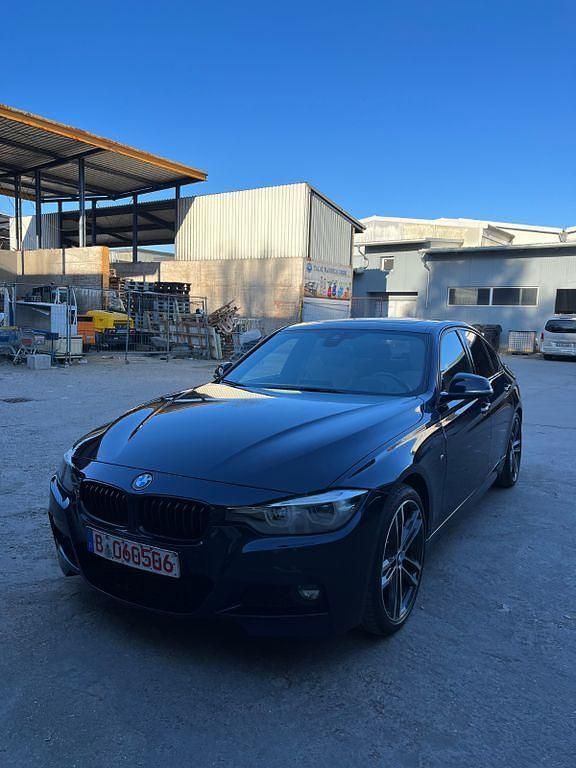 Blau Gebraucht 2018 BMW 320 M Sport Limousine | 19.000 € (Fairer Preis) - Bild 1/4