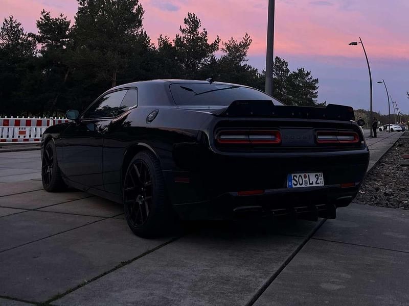 Schwarz Gebraucht 2017 Dodge Challenger Coupé | 25.900 € (Teuer) - Bild 1/4