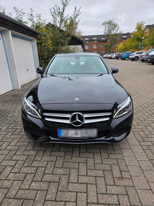 Schwarz Gebraucht 2018 Mercedes C400 Limousine | 23.950 € (Guter Preis) - Bild 1/4
