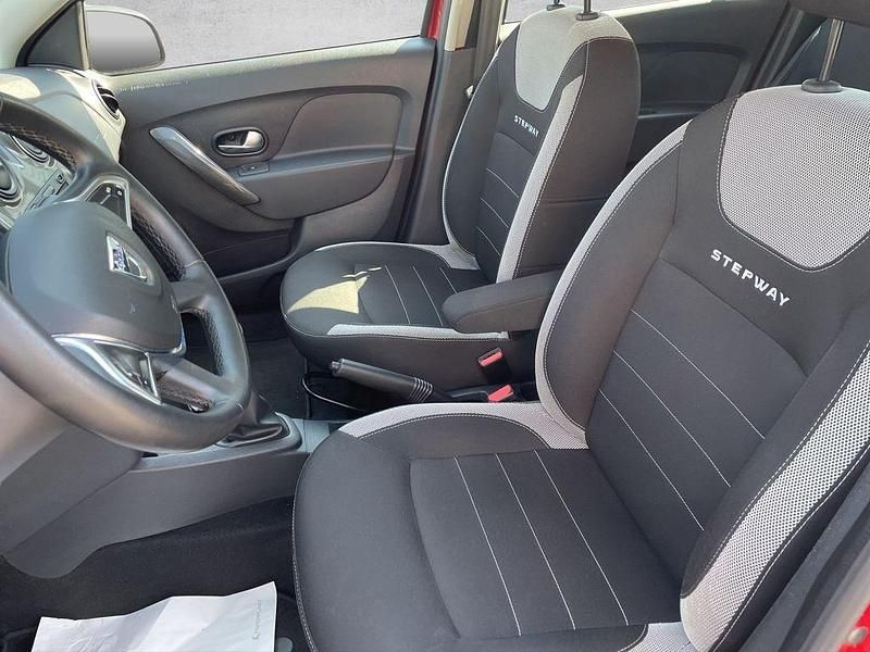 Gebraucht Dacia Logan MCV Stepway 95 PS (69 kW) 2020 Rot Kombi