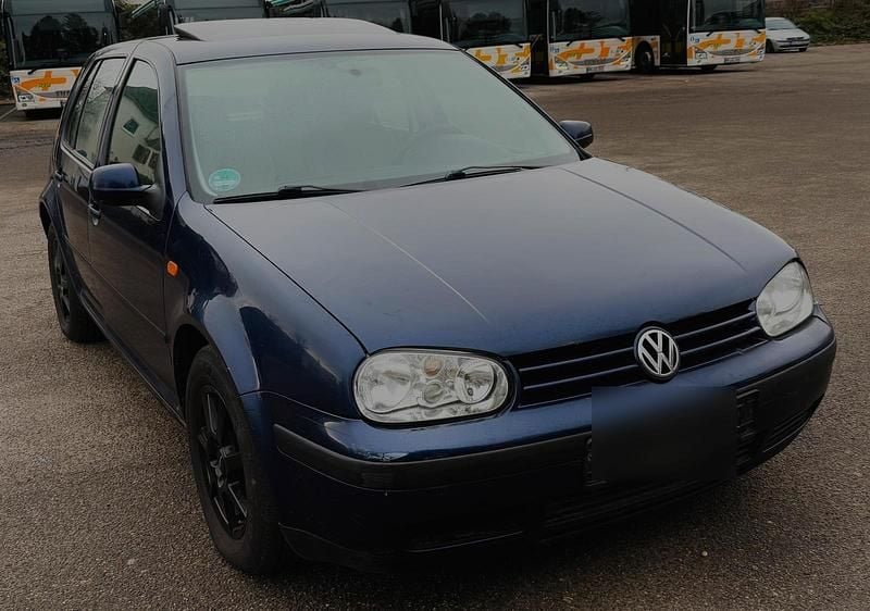Blau Gebraucht 1998 VW Golf III Kleinwagen | 1.600 € (Guter Preis) - Bild 1/4