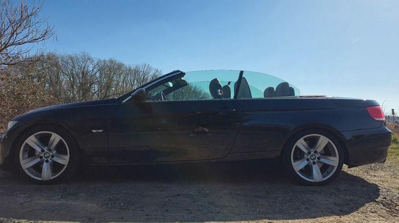Gebraucht BMW 330 Cabriolet Performance 231 PS (169 kW) 2007 Schwarz Cabrio