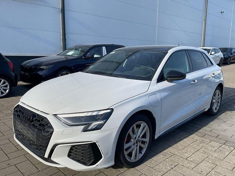 Gebraucht Audi A3 S-Line 245 PS (180 kW) 2022 Weiß Limousine