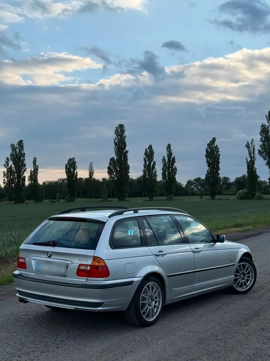 Gebraucht BMW 330 Shadowline 231 PS (169 kW) 2000 Silber Kombi