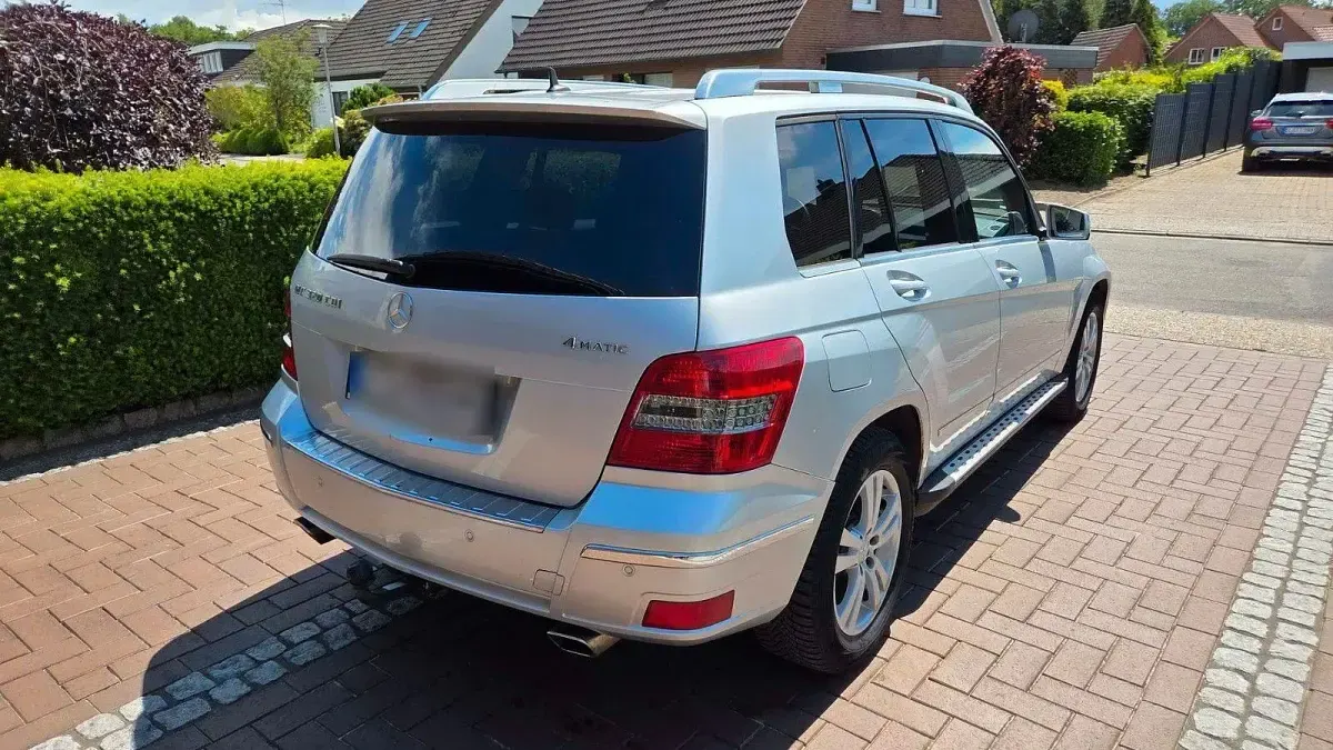 Gebraucht Mercedes GLK320 224 PS (164 kW) 2009 Silber SUV