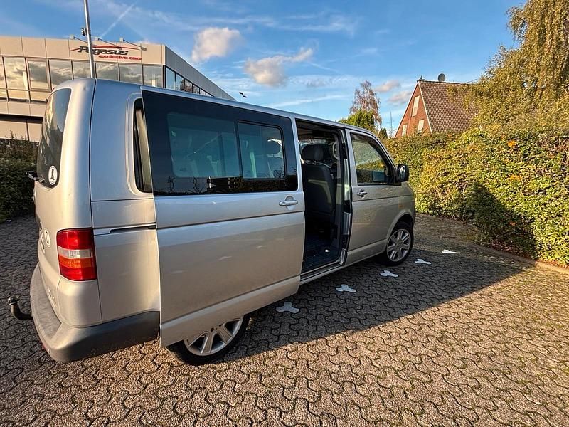 Gebraucht VW Caravelle 131 PS (96 kW) 2006 Grau Van / Kleinbus