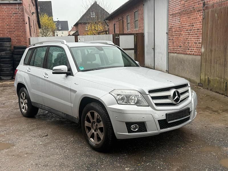 Silber Gebraucht 2011 Mercedes 200 SUV | 4.000 € - Bild 1/4