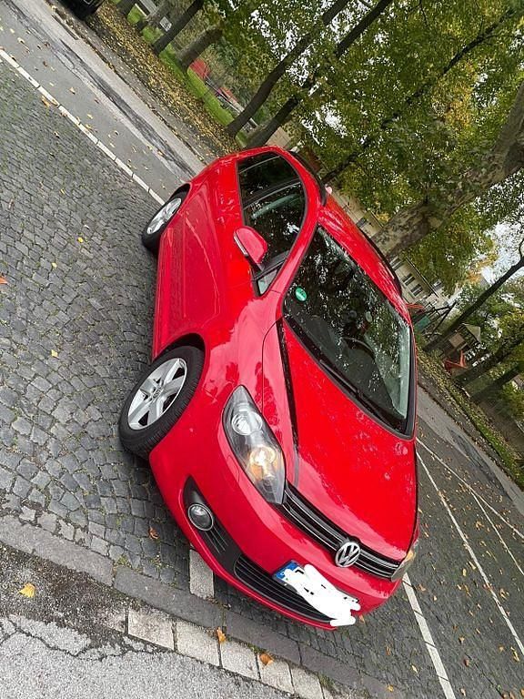 Rot Gebraucht 2011 VW Golf Plus Cross Comfortline Van / Kleinbus | 4.600 € (Guter Preis) - Bild 1/4