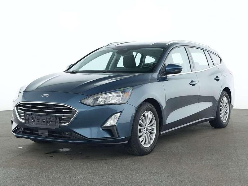 Chromablau metallic Gebraucht 2021 Ford Focus Titanium Kombi | 11.490 € (Fairer Preis) - Bild 1/4