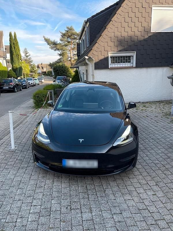 Second-hand Tesla Model 3 366 kW (498 CP) 2020 Negru Berlinǎ