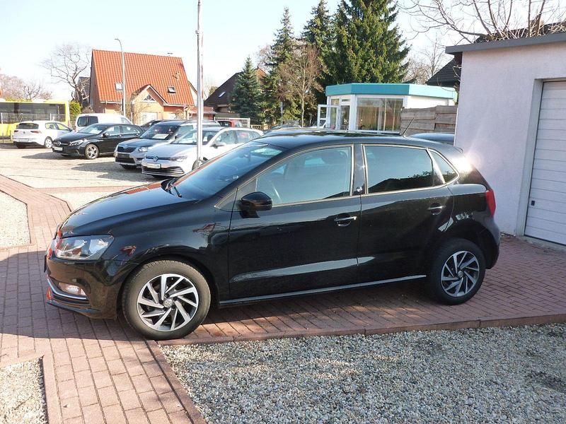 Gebraucht VW Polo Sound 90 PS (66 kW) 2017 Schwarz Kleinwagen