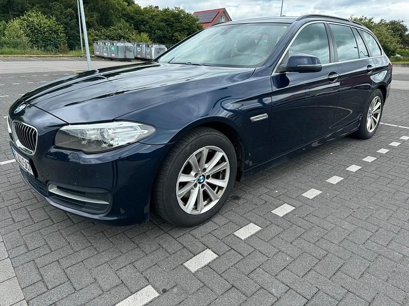 Gebraucht BMW 520 190 PS (139 kW) 2014 Blau Kombi