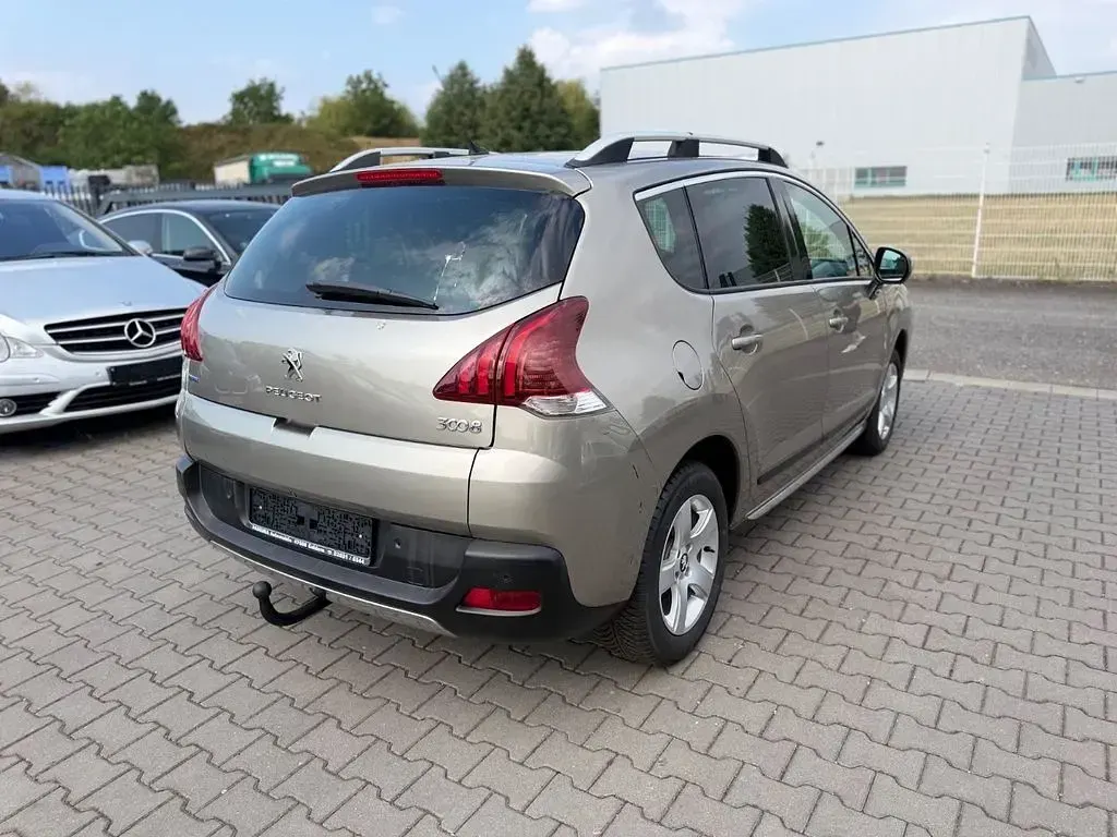 Gebraucht Peugeot 3008 Allure 120 PS (88 kW) 2016 Grau SUV