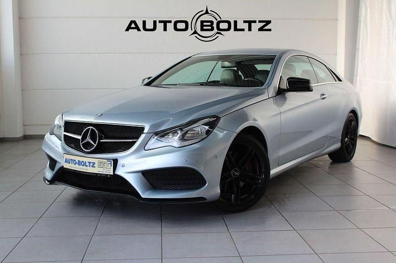 Gebraucht Mercedes E200 AMG line 184 PS (135 kW) 2015 Silber/grau (metallic) Coupé