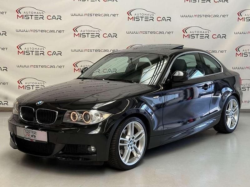 Black sapphire metallic Gebraucht 2011 BMW 125 Coupé M Sport Coupé | 21.890 € (Teuer) - Bild 1/4