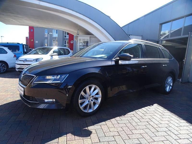 Gebraucht Skoda Superb Style 190 PS (139 kW) 2017 Schwarz Kombi