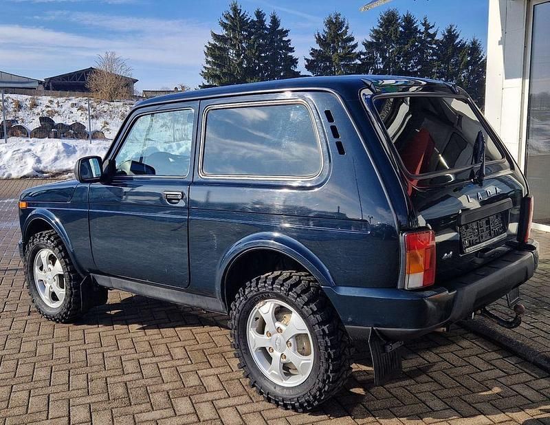 Gebraucht Lada Urban 83 PS (61 kW) 2019 Grün SUV