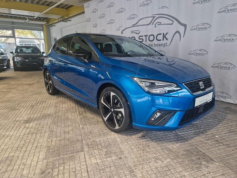 Blau Gebraucht 2023 Seat Ibiza FR Limousine | 19.950 € (Etwas zu teuer) - Bild 1/4