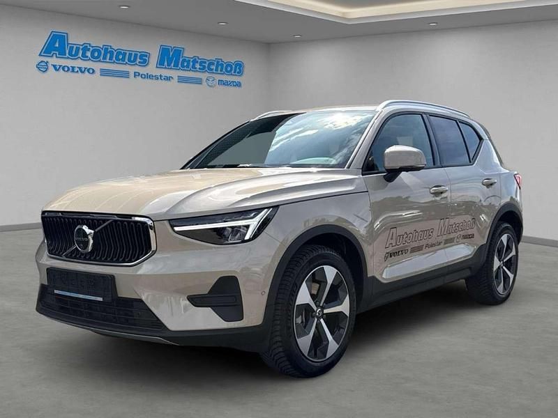 Beige Gebraucht 2025 Volvo XC40 Core SUV | 40.950 € (Fairer Preis) - Bild 1/4