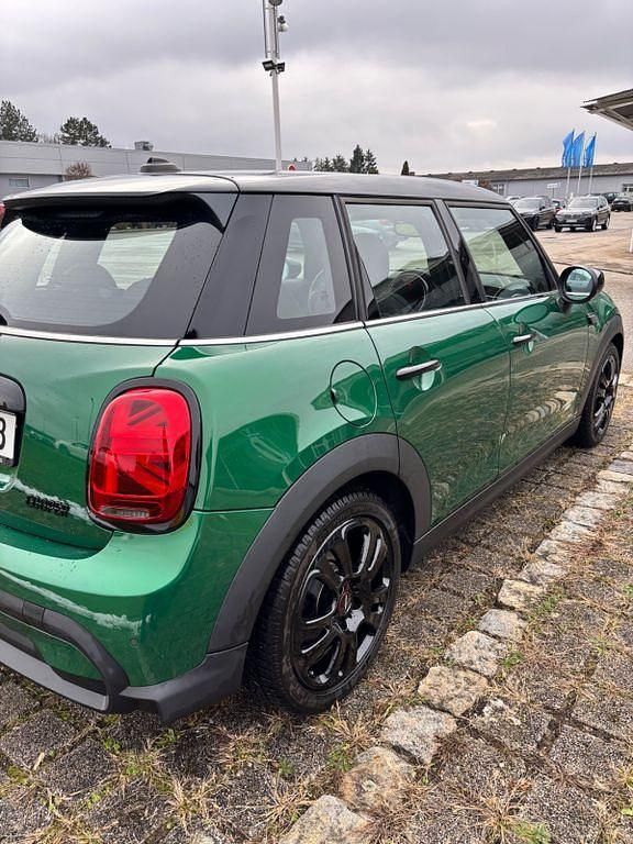 Gebraucht Mini Cooper Classic 136 PS (100 kW) 2022 Grün Kleinwagen