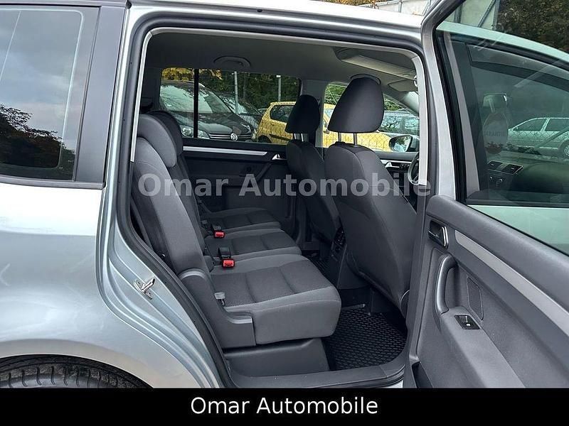 Gebraucht VW Touran Trendline 140 PS (102 kW) 2011 Silber Van / Kleinbus