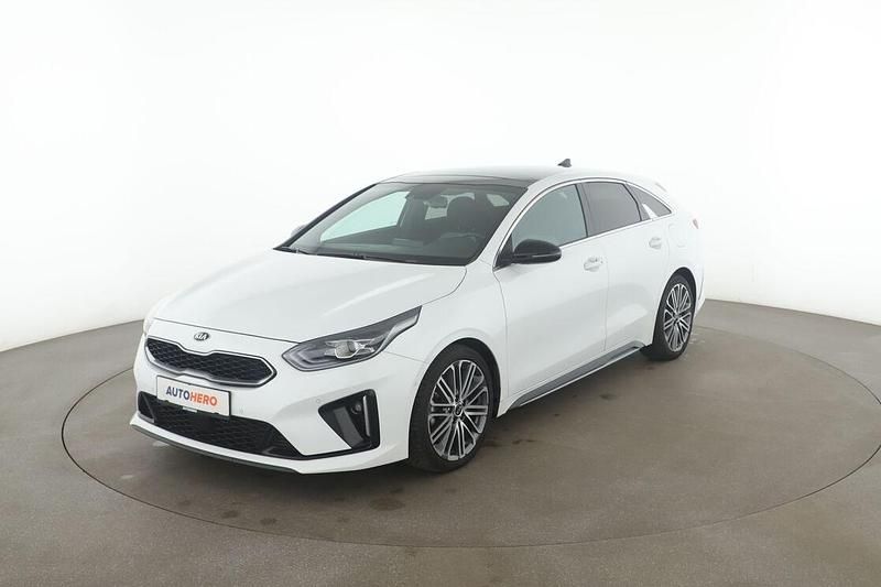 Weiß Gebraucht 2021 Kia ProCeed GT-Line Kleinwagen | 22.290 € (Teuer) - Bild 1/3
