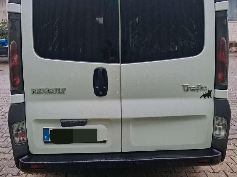 Gebraucht Renault Trafic 101 PS (74 kW) 2003 Van / Kleinbus