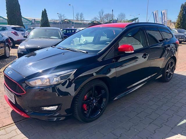 Używany Ford Focus ST-Line 150 KM (110 kW) 2015 Czarny Kombi