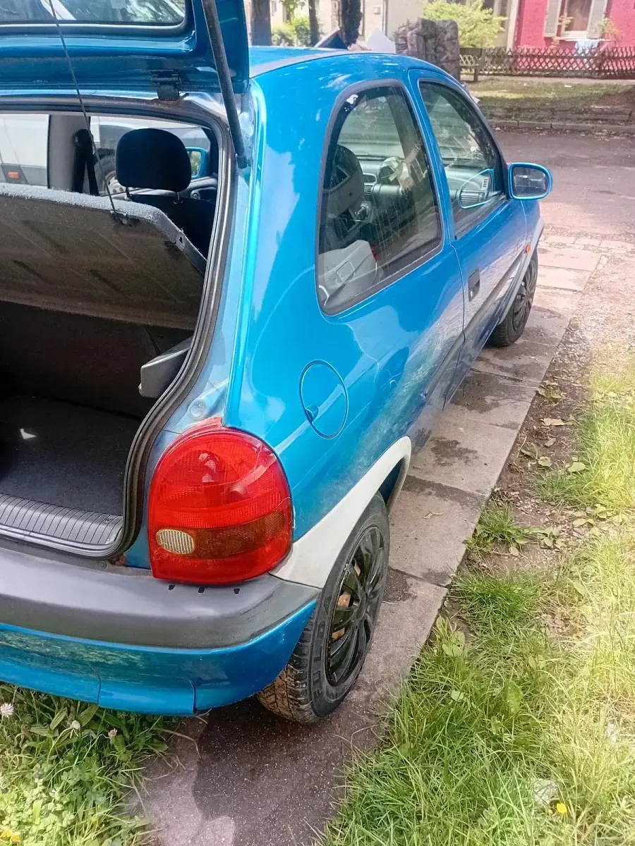 Używany Opel Corsa 60 KM (44 kW) 1998 Hatchback