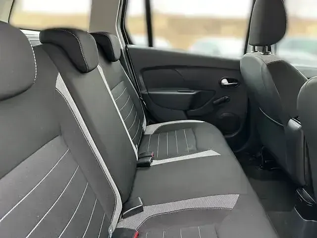 Używany Dacia Logan MCV Stepway 90 KM (66 kW) 2019 Biały Kombi
