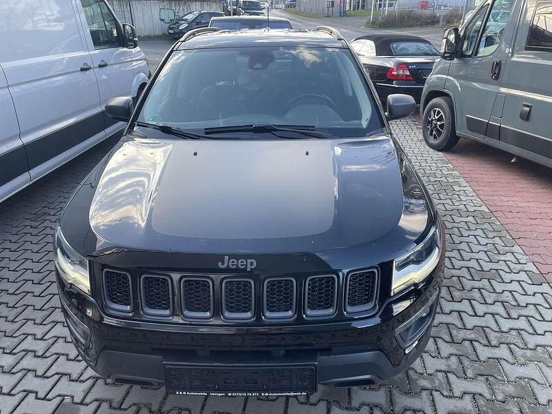 Gebraucht Jeep Compass Trailhawk 170 PS (125 kW) 2020 Schwarz SUV