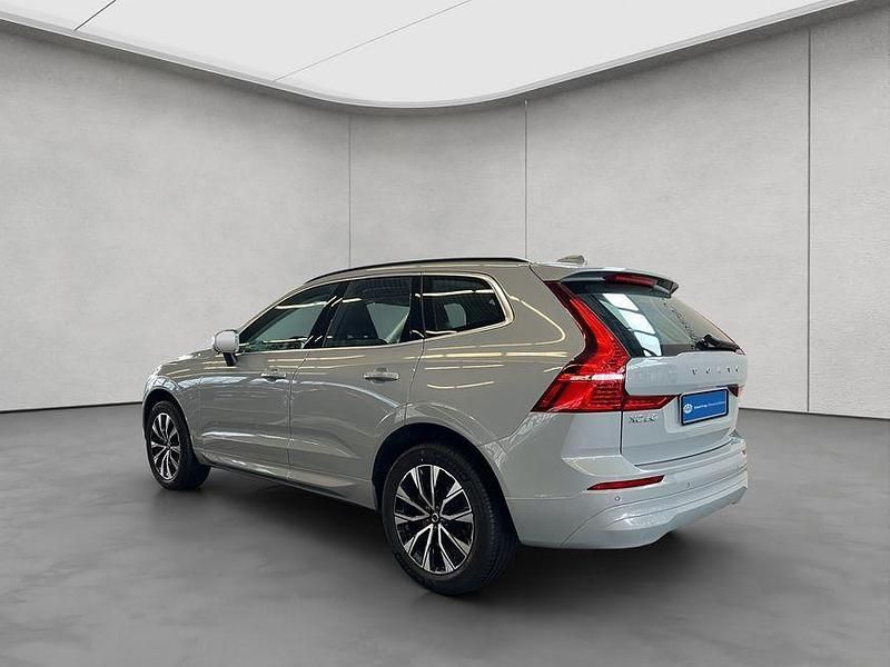 Gebraucht Volvo XC60 Core 250 PS (183 kW) 2024 Grau SUV