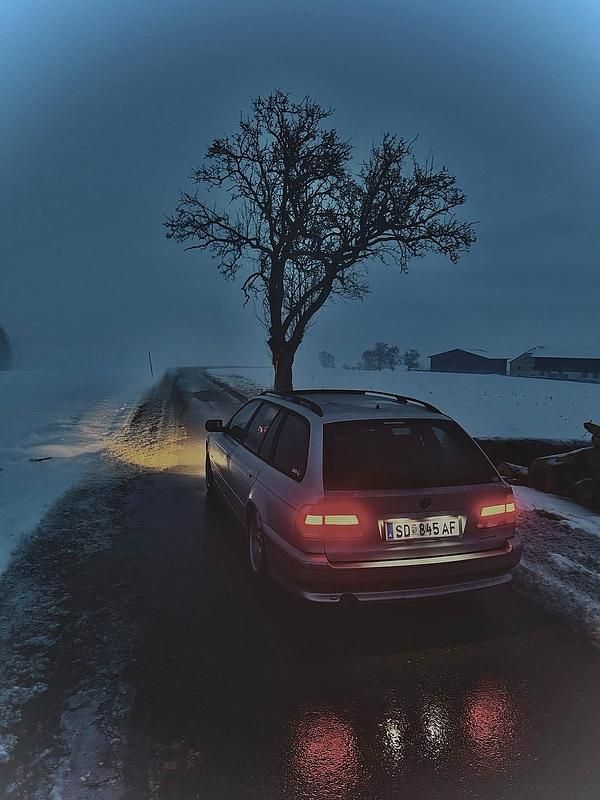 Gebraucht BMW 530 193 PS (141 kW) 2003 Silber Kombi