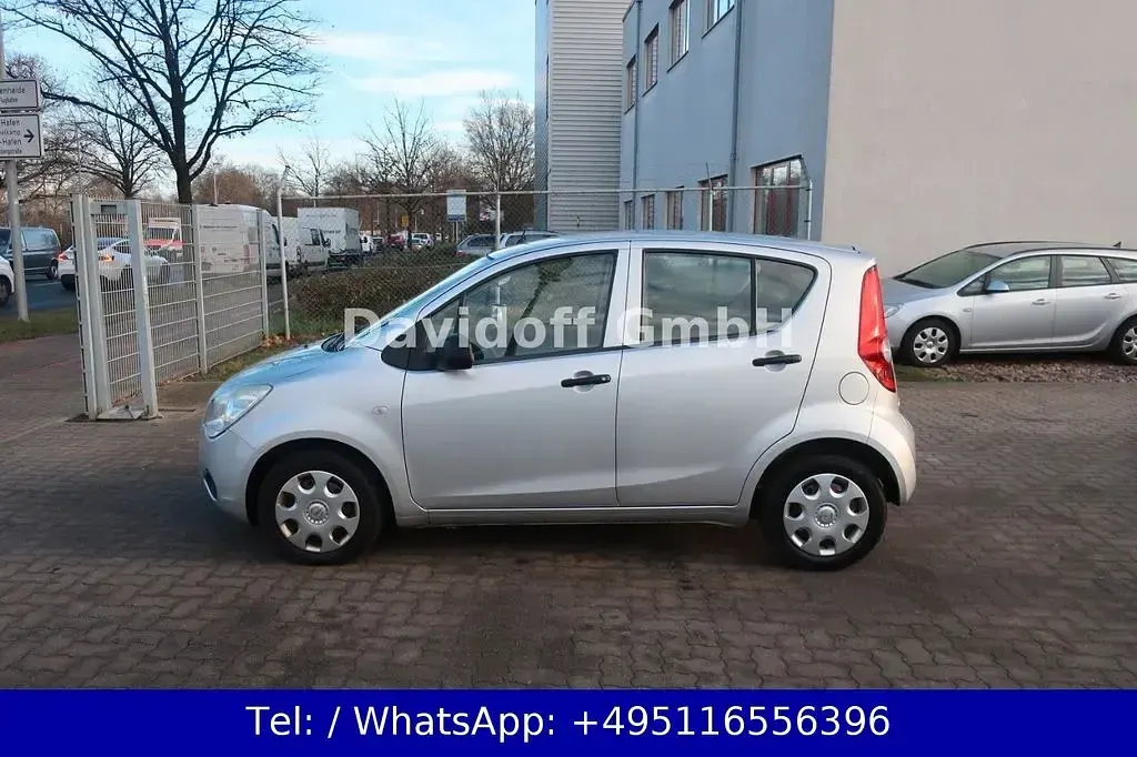 Gebraucht Opel Agila 65 PS (47 kW) 2009 Silber Kleinwagen