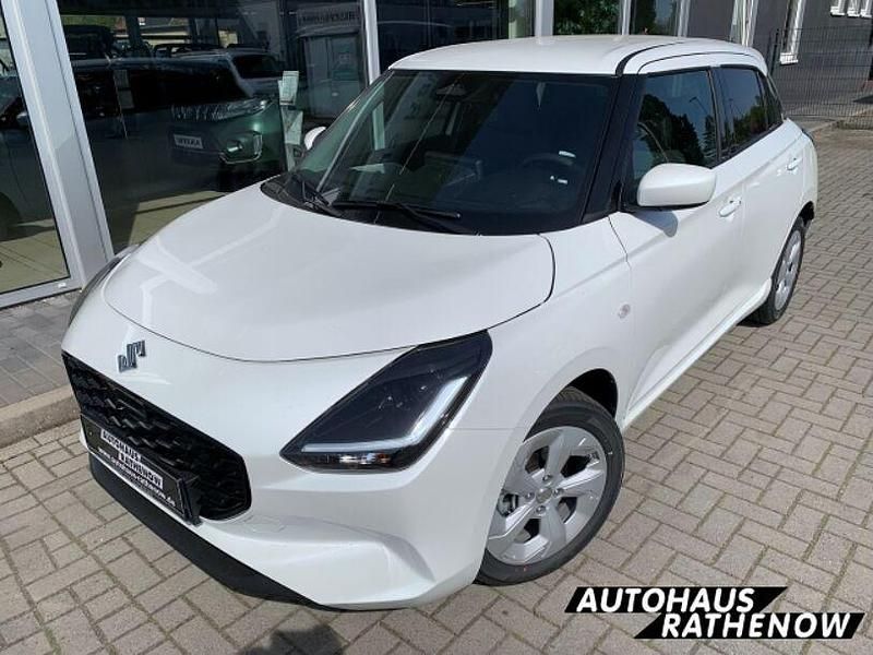 Neu Suzuki Swift Comfort 83 PS (61 kW) 2025 Weiß Kleinwagen