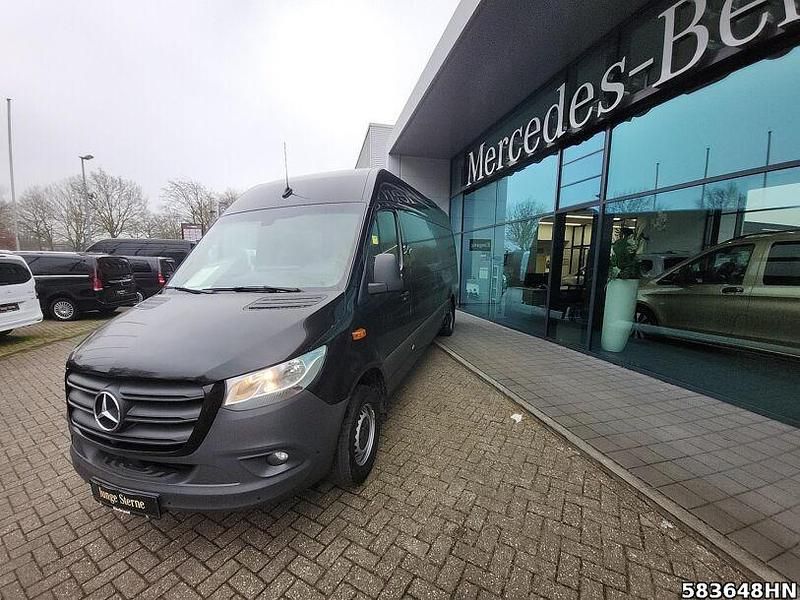Gebraucht Mercedes Sprinter 170 PS (125 kW) 2023 Obsidianschwarz metallic Van