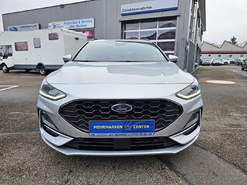 Neu Ford Focus ST-Line X 155 PS (114 kW) 2025 Silber Limousine