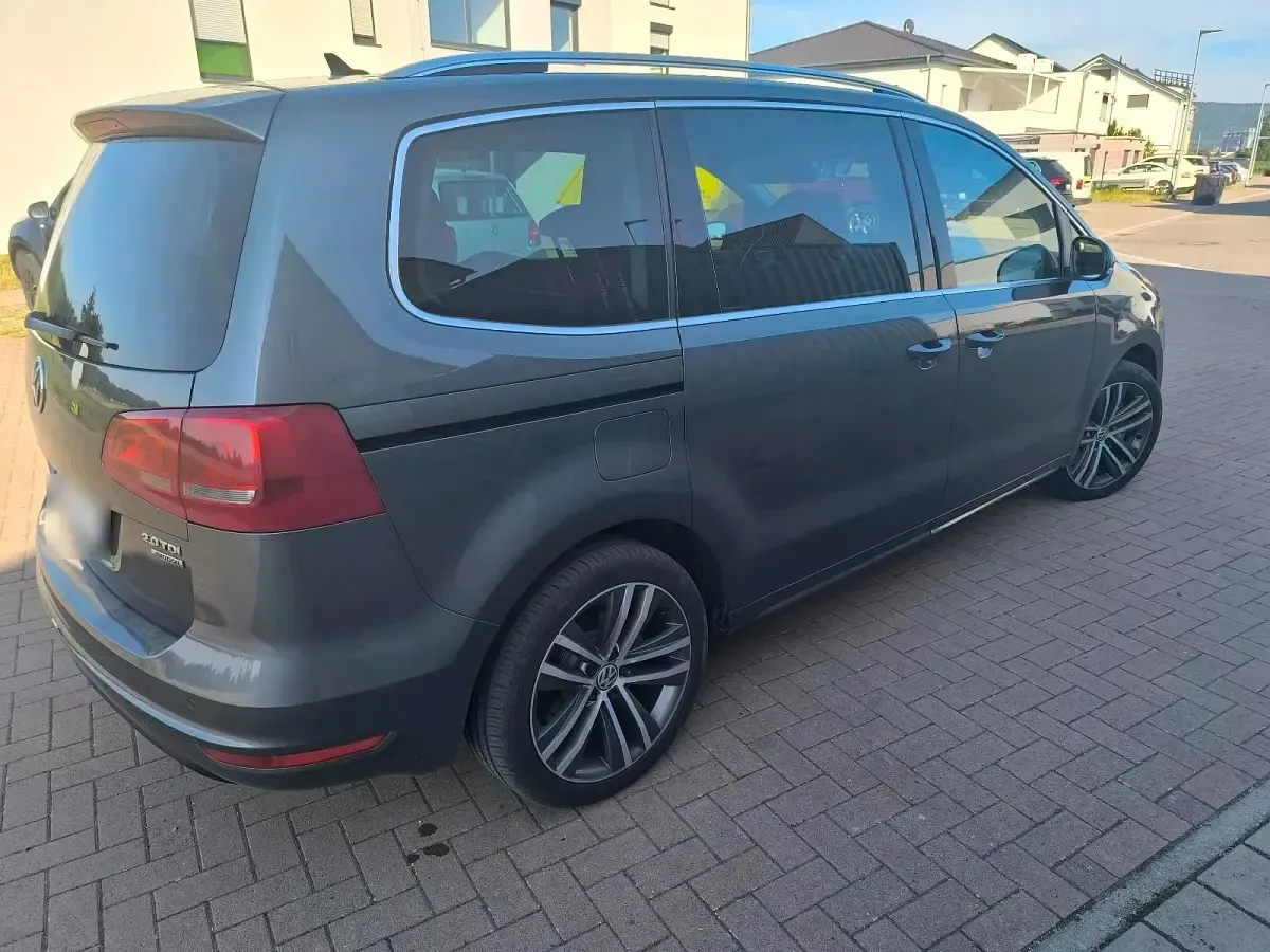 Gebraucht VW Sharan 140 PS (102 kW) 2014 Silber Van / Kleinbus